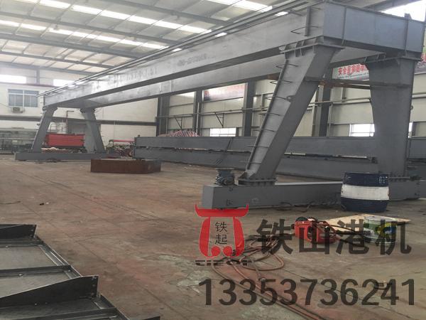 湖南岳陽(yáng)船用起重機(jī)廠家 極端海況下設(shè)備應(yīng)急操作與控制技巧